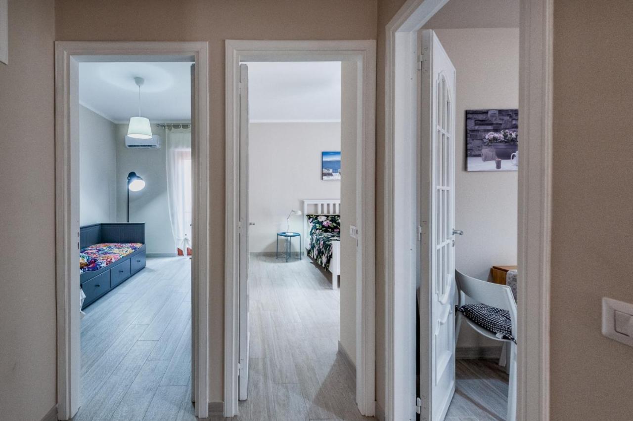 Bacicagiuba Apartments แตร์มินิ อิเมเรเซ ภายนอก รูปภาพ