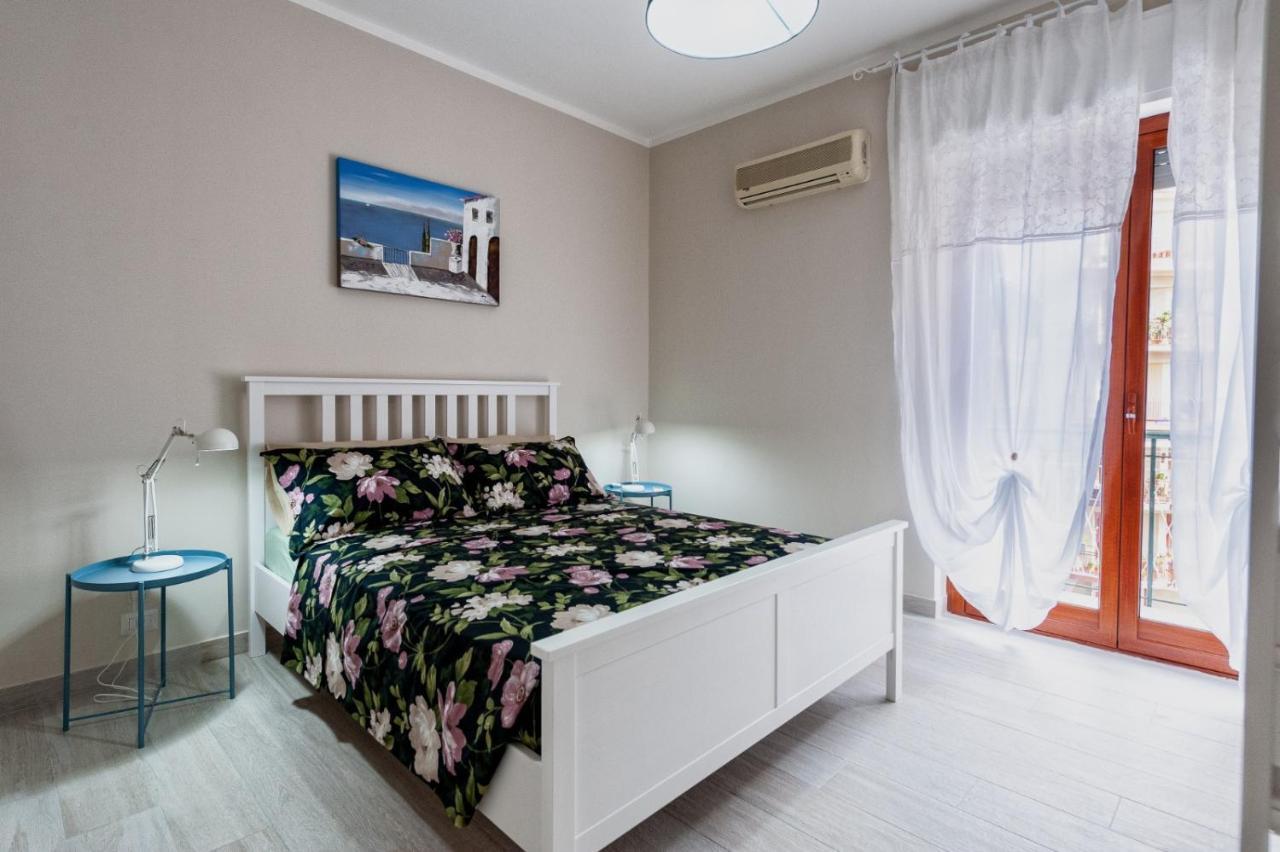 Bacicagiuba Apartments แตร์มินิ อิเมเรเซ ภายนอก รูปภาพ